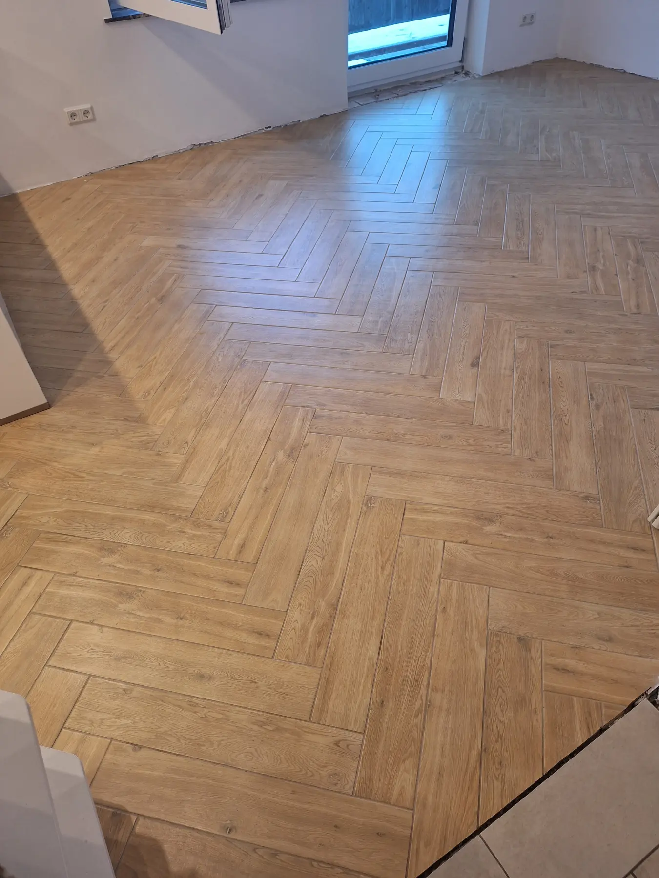 Creativ Fliesenteam, Verlegung von Laminat, -Vinyl,- und Teppichböden